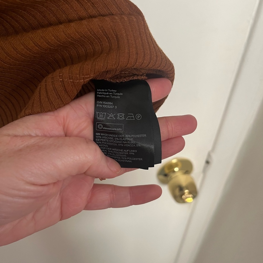 H&M Brown Ribbed Top - Picture 5 of 10